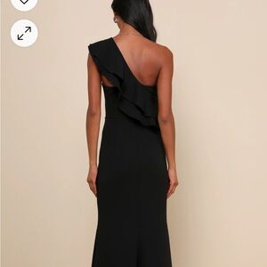 Lulus, black dress, size large.